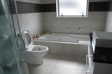 Photo of property in 6 Lucca Crescent, Flat Bush, Auckland, 2019