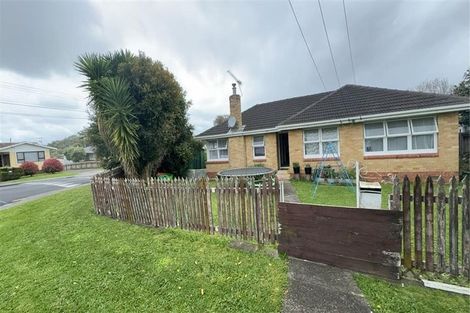 Photo of property in 66 Christmas Road, Manurewa, Auckland, 2102