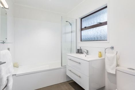 Photo of property in 1/25 Waipa Street, Birkenhead, Auckland, 0626