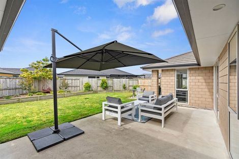 Photo of property in 21 Naeo Close, Papamoa Beach, Papamoa, 3118