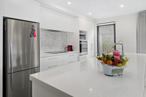 Photo of property in 92 Saint Pauls Drive, Brookfield, Tauranga, 3110