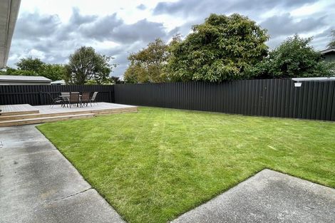 Photo of property in 27 Mokau Place, Terrace End, Palmerston North, 4410