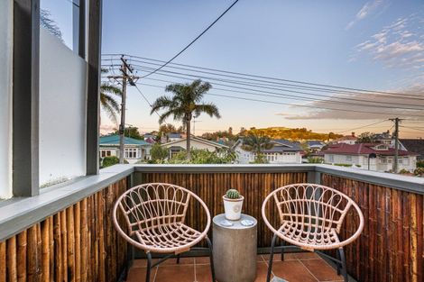 Photo of property in 9 Duders Avenue, Devonport, Auckland, 0624