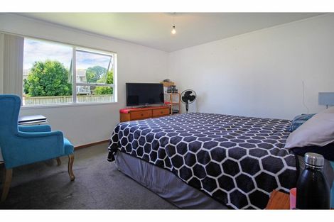 Photo of property in 130 Mahia Road, Wattle Downs, Auckland, 2103
