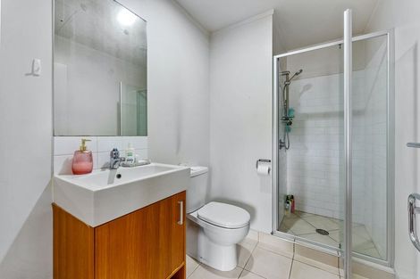 Photo of property in The Grand Apartments, 2d/4 Kell Drive, Albany, Auckland, 0632