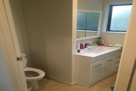 Photo of property in 87 Rosedale Road, Pinehill, Auckland, 0632