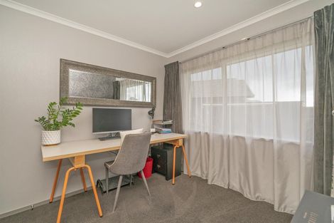 Photo of property in 2 Oscar Place, Whitianga, 3510