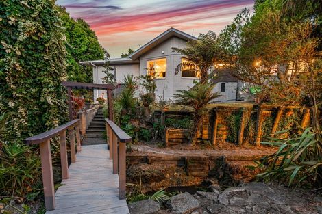 Photo of property in 16 Ribblesdale Road, Henderson, Auckland, 0612