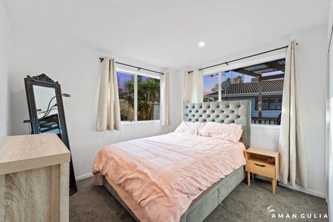 Photo of property in 18 Hydra Place, Glen Eden, Auckland, 0602