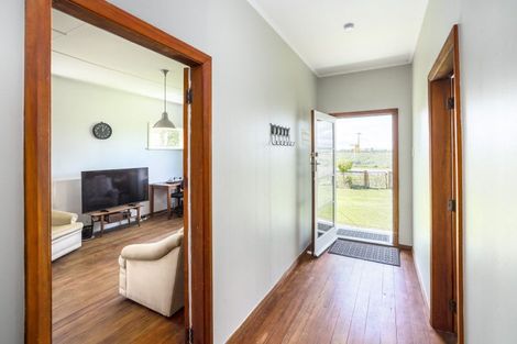 Photo of property in 6 South Featherston Road, South Featherston, Featherston, 5771