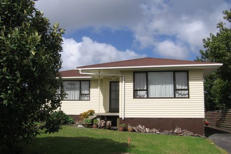 Photo of property in 36 Kirrie Avenue, Te Atatu South, Auckland, 0610