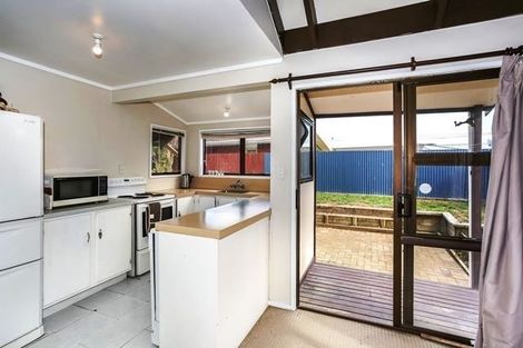 Photo of property in 2/23 Gaylands Place, Opaheke, Papakura, 2113