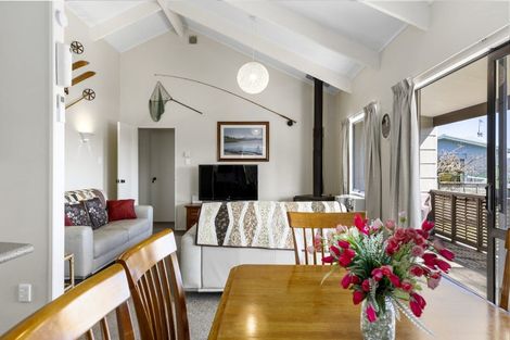 Photo of property in 5 Kempton Place, Richmond Heights, Taupo, 3330