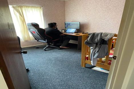 Photo of property in 37 Oakfield Crescent, Pukete, Hamilton, 3200