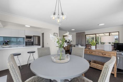 Photo of property in 20 Seaview Road, Otumoetai, Tauranga, 3110