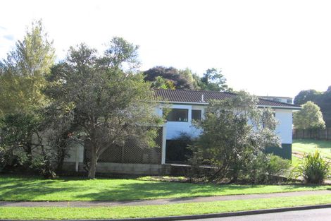 Photo of property in 42 Aronia Way, Goodwood Heights, Auckland, 2105