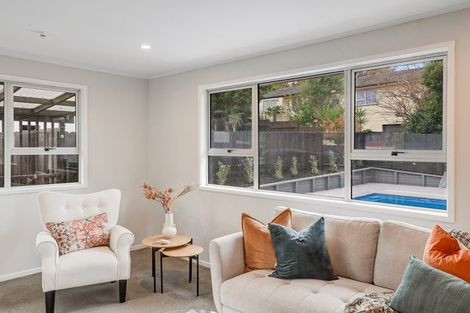 Photo of property in 113 Weatherly Road, Torbay, Auckland, 0630
