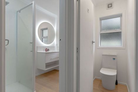 Photo of property in 3 Catherine Crescent, Paparangi, Wellington, 6037