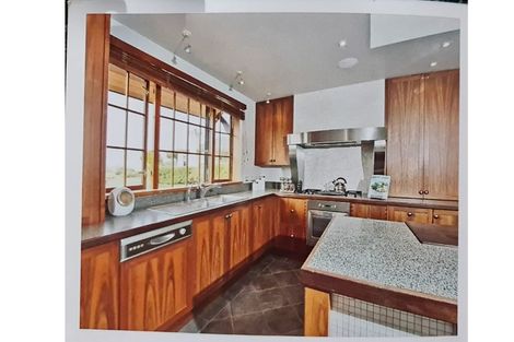 Photo of property in 3 Onemana Way, Te Atatu Peninsula, Auckland, 0610