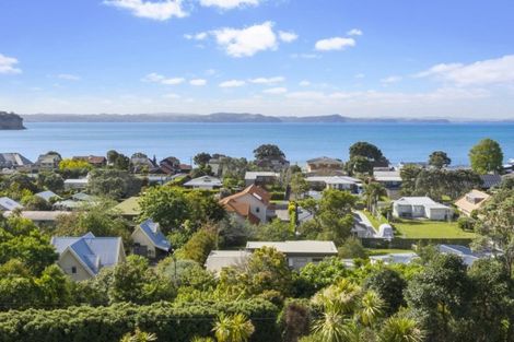 Photo of property in 11 Beach Road, Manly, Whangaparaoa, 0930
