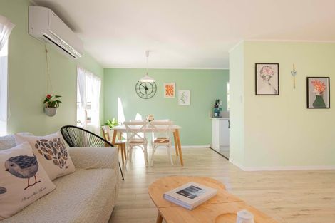 Photo of property in 1/616 Te Atatu Road, Te Atatu Peninsula, Auckland, 0610