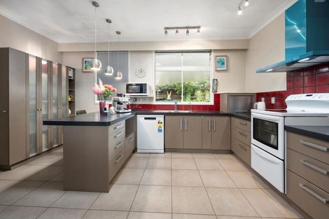 Photo of property in 42 Devon Street, Glenholme, Rotorua, 3010