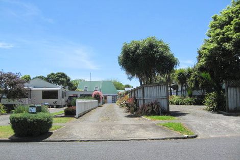 Photo of property in 45 Taihiki Road, Clarks Beach, 2122