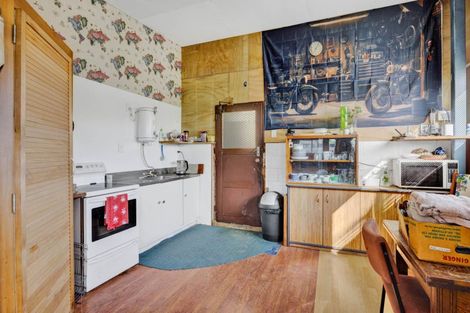 Photo of property in 11 High Street, Eltham, 4322