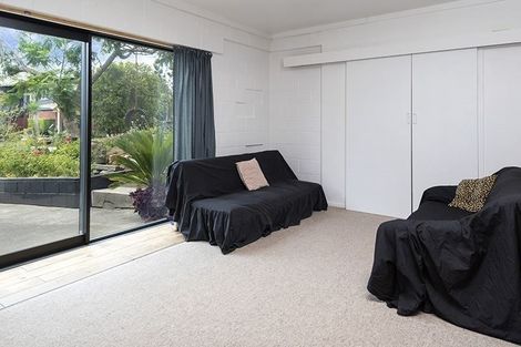 Photo of property in 23 Jade Avenue, Pakuranga Heights, Auckland, 2010