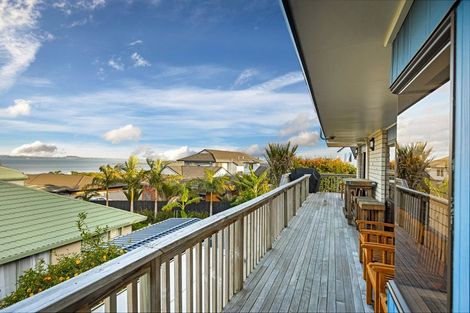 Photo of property in 8 Limeburners Close, Hobsonville, Auckland, 0618