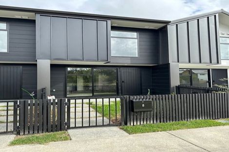 Photo of property in 8 Tuputupu Drive, Kumeu, 0810