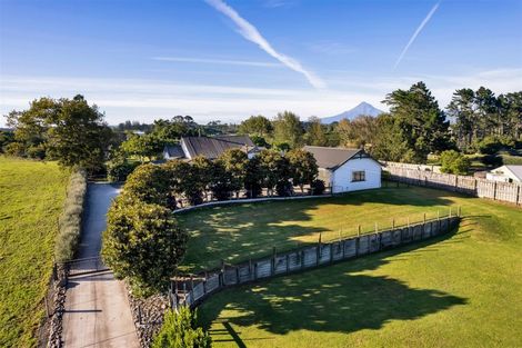 Photo of property in 1312 Devon Road, Brixton, Waitara, 4382