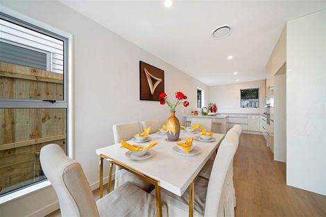 Photo of property in 240a Whitney Street, Blockhouse Bay, Auckland, 0600