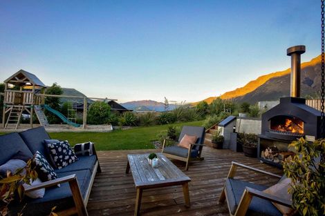 Photo of property in 6 Stockyard Lane, Jacks Point, Queenstown, 9371