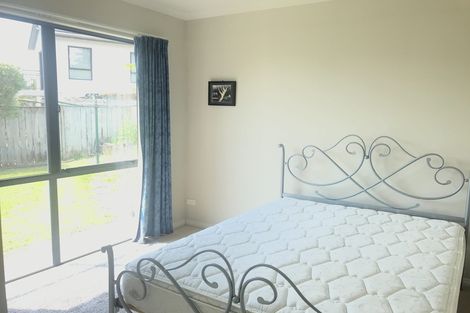 Photo of property in 132 Hugh Green Drive, Pinehill, Auckland, 0632