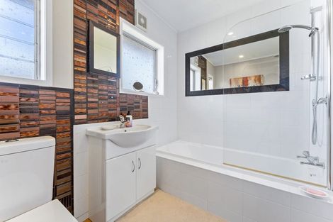 Photo of property in 1/207 Glamorgan Drive, Torbay, Auckland, 0630