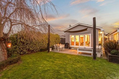 Photo of property in 32 Windermere Road, Papanui, Christchurch, 8053