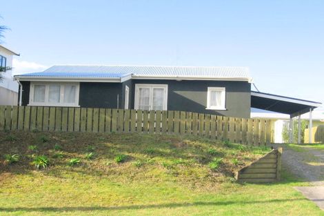 Photo of property in 408 Linton Crescent, Whangamata, 3620