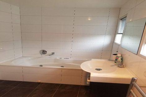 Photo of property in 44 Forrest Hill Road, Forrest Hill, Auckland, 0620