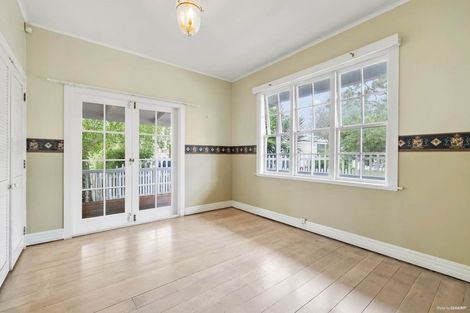 Photo of property in 223 Henderson Valley Road, Henderson, Auckland, 0612