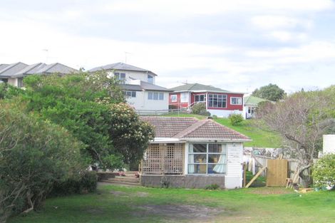 Photo of property in 5 Pitau Road, Mount Maunganui, 3116