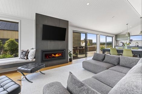 Photo of property in 9 Mcdonald Street, Wanaka, 9305