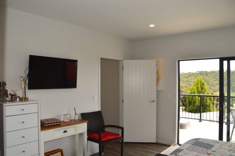 Photo of property in 14 Waterview Place, Haruru, 0204