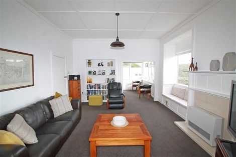 Photo of property in 9 Fillis Street, New Plymouth, 4310