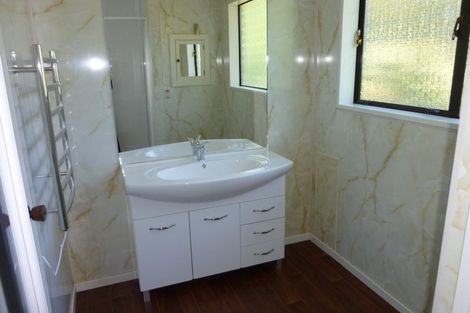 Photo of property in 27 Te Maru Place, Redwood, Christchurch, 8051