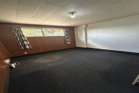 Photo of property in 19 South Lynn Road, Titirangi, Auckland, 0604