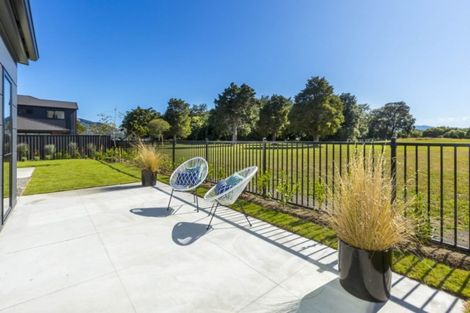 Photo of property in 10 Buddle Road, Wallaceville, Upper Hutt, 5018