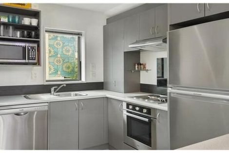 Photo of property in 3/450 Barbadoes Street, Edgeware, Christchurch, 8013