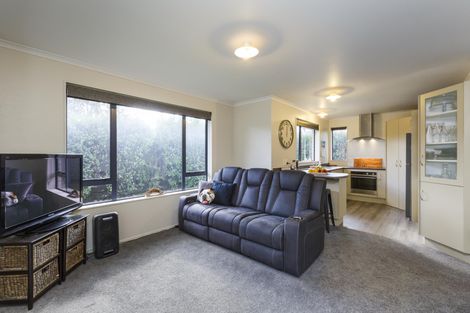 Photo of property in 25 Boston Parade, Kelvin Grove, Palmerston North, 4414