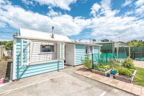 Photo of property in 12 Norfolk Street, Patea, 4520